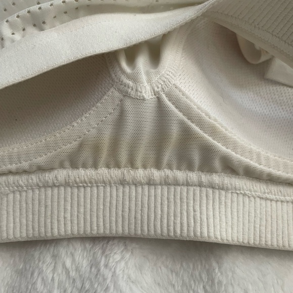 Victoria's Secret Cream Bralette 32B - Picture 4 of 4